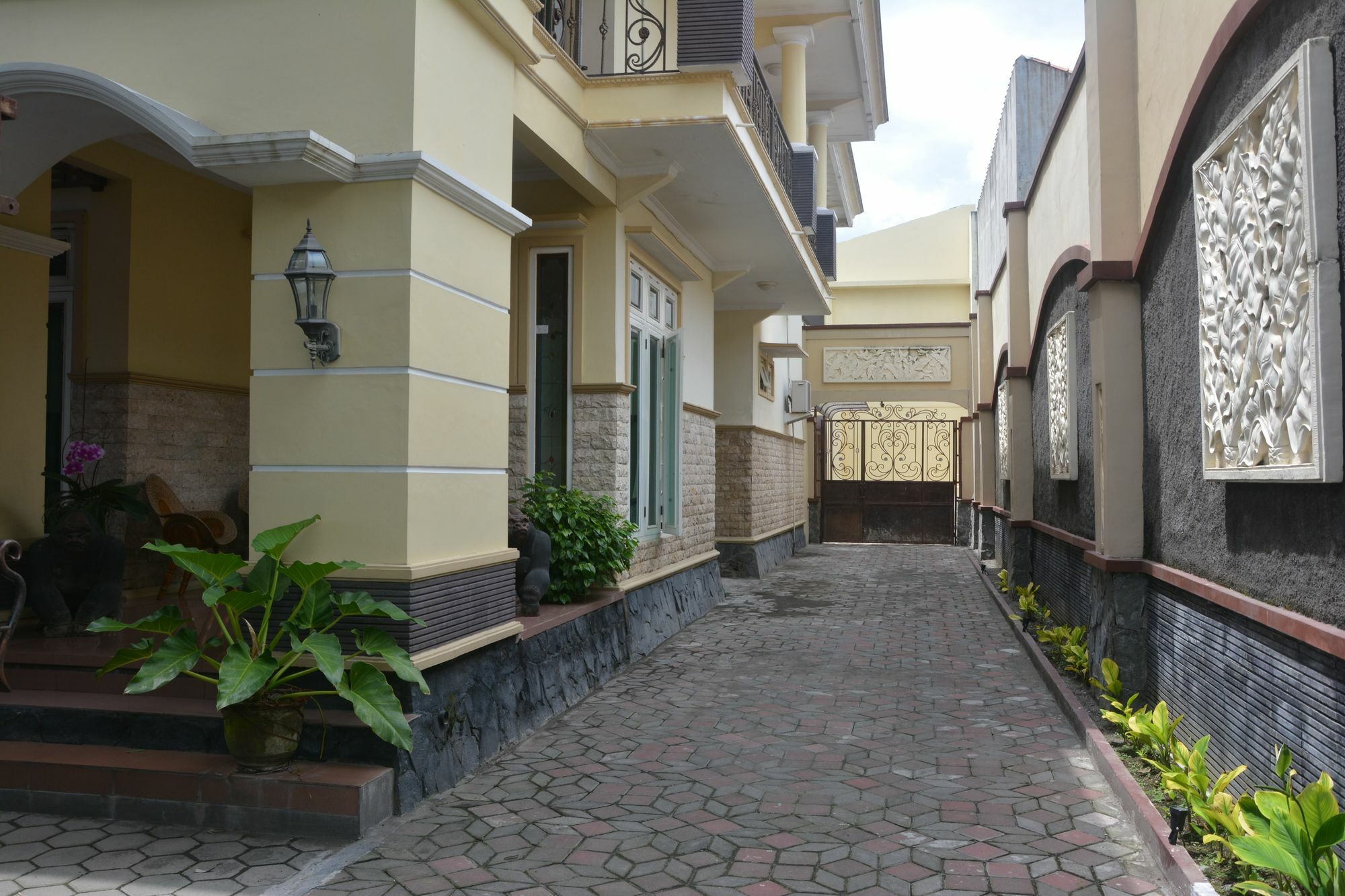 Puri Sagopi Guest House Maguwo Exterior foto
